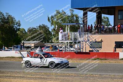 media/Sep-29-2024-24 Hours of Lemons (Sun) [[6a7c256ce3]]/StartFinish (245p-330p)/